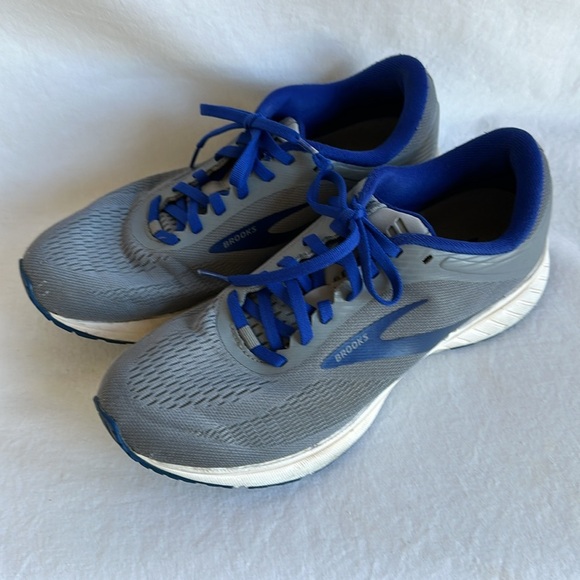 Brooks Shoes - Brooks Transmit 2 gray and blue running shoes, size 8